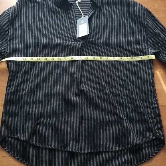 NWT Universal thread pullover blouse/top - Picture 7 of 8